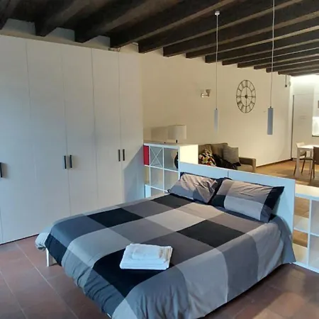 Rosa Vicenza